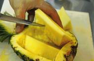 菠萝怎么削一粒一粒吃（菠萝一粒一粒吃教程）