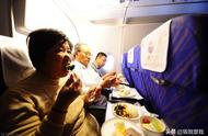 飞机上能带家里饭菜吗（飞机能带饭菜过安检吗）