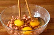 用花生米和鸡蛋一起吃会怎么样（花生米能和鸡蛋一起吃么）