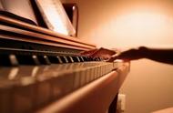 钢琴触键的几种方法（钢琴入门触键的正确方法）