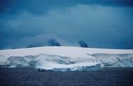 南极的冰是咸的还是淡的（南极和北极的冰是不是咸的）
