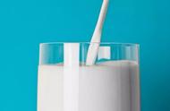 鲜牛奶和纯牛奶营养对比（鲜牛奶有营养还是纯牛奶有营养）