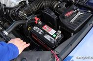 汽车铅酸蓄电池里面含有什么酸（汽车铅酸蓄电池材料就是铅酸吗）