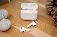 苹果耳机airpods3图片（苹果耳机airpods3值得买吗）