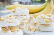酸奶配香蕉的功效什么时候吃最好（酸奶加香蕉的功效与作用及禁忌）