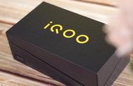 iqoo pro活力版屏幕素质（iqoopro和正常版区别）