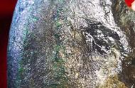 莫湾基铁锈皮原石图片（南齐皮壳原石图片）