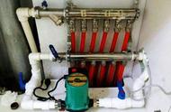 地暖循环泵怎么和温控器联动