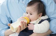 婴儿喝奶量标准参照表（2023年婴幼儿生长标准）