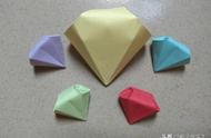 一二三年级折正方体（一二三年级折飞机正方形纸）