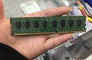 ddr3和ddr4怎么分辨（内存一二三四代的区别）