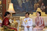 泰国贵妃为什么要跪着（泰国贵妃怎么对王后不敬了）
