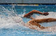 在竞技游泳比赛中蛙泳速度最快（游泳比赛中有1500米蛙泳吗）