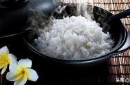 蒸米饭一碗米多少水合适（蒸饭一碗米应该用多少水）
