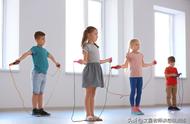 5岁儿童跳绳入门训练计划（5岁儿童跳绳入门训练视频30分钟）
