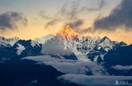 梅里雪山各山峰介绍（梅里雪山各个山峰的名字图片）