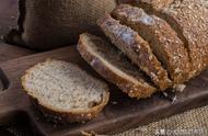 减肥吃的全麦面包怎么做（减肥全麦面包的制作方法）