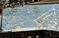 飞机前挡风玻璃一般会破裂吗（飞机前挡风玻璃为什么会破裂）