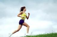每周慢跑一次真的能预防大病吗（天天慢跑35分钟的坏处）