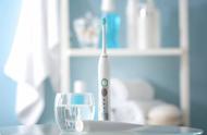 电动牙刷与普通牙刷效果对比（普通牙刷和电动牙刷哪个更好）