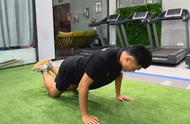 无器械单臂引体向上训练方法（引体向上双力臂训练方法）