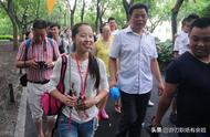 考导游需要考什么证（导游证怎么考有什么条件）