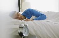 45岁女人睡眠多少正常（四十岁女人睡眠多少算正常）
