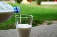 喝什么牛奶营养是最好的（喝什么样的纯牛奶营养最好）