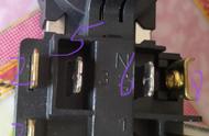 冰箱保护器与启动器一体接法（冰箱启动器两个插口怎么接）