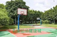 室外篮球场地教程（室外简易篮球场地面）