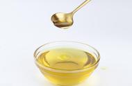 亚麻籽油与橄榄油哪个对身体更好（亚麻籽油和橄榄油哪种更健康）
