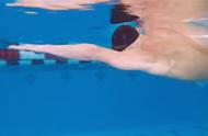 自由泳划手技巧慢动作动态图（自由泳手臂划水慢动作图解）