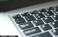 电脑手在键盘上的正确放法（电脑数字键的正确打法）