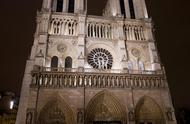 巴黎圣母院是著名的什么式建筑（巴黎圣母院是什么形式建筑代表作）