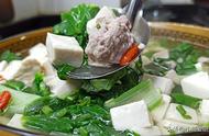 清炖肉丸子豆腐白菜汤的做法（白菜肉丸豆腐汤的做法）