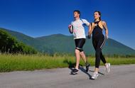 40岁左右女人可以每日跑步吗（45岁左右的女性适合每天跑步吗）