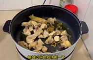 板栗土豆鸡的做法视频（红烧板栗鸡的家常做法视频）