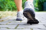65岁每天走多少步正确（60岁每天走路多少步最佳）