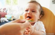 如何让宝宝吃饱的方法（怎么样让婴儿一次吃饱）