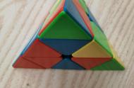 三角金字塔魔方教程图解（金字塔魔方图解步骤视频）