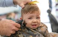 怎么给小孩儿剪头发（给儿童怎么剪头发）