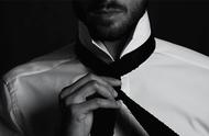 领带长短示意图（打领带慢动作图片）