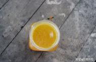 百花蜂蜜和土蜂蜜哪个好（蜂蜜哪个牌子最纯正）