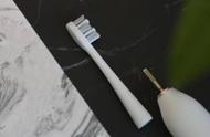 飞利浦电动牙刷使用方法图解（飞利浦电动牙刷怎么刷图解）