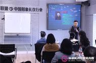 职业女士着装礼仪（女士职业着装的要求和禁忌）