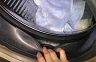 洗衣机橡皮圈脏怎么洗（洗衣机橡皮圈里的污垢怎么去除）
