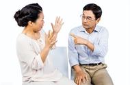 五十岁的夫妻长期吵架怎么处理（六十岁夫妻总是吵架怎么办）